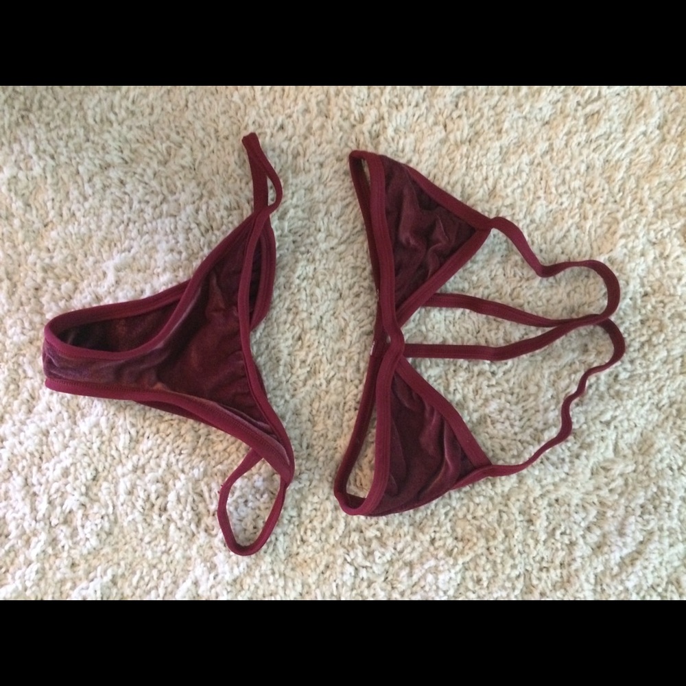 Posh Pua Red Velvet Kainalu Set